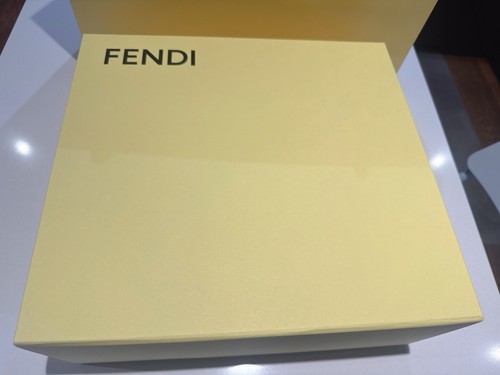Scatola vuota fendi 34x32x14 - fendi,